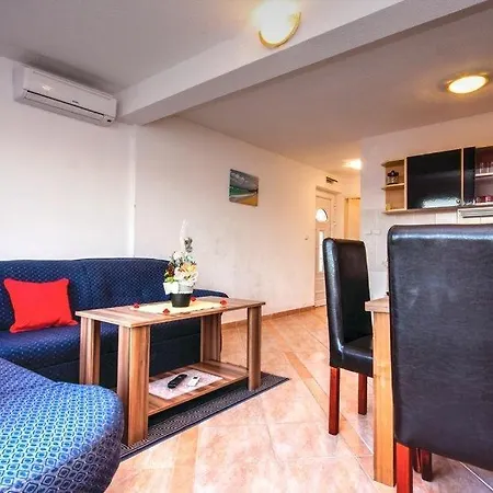 With A Parking Space - 15497