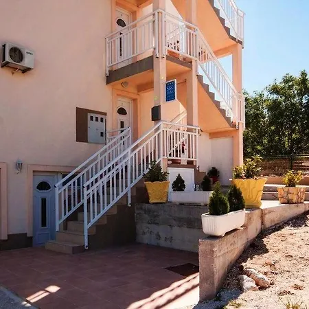 With A Parking Space - 15497