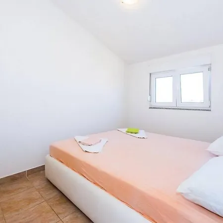 With A Parking Space - 15497 *