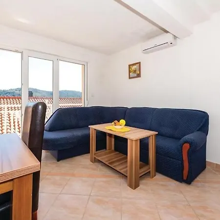 With A Parking Space - 15497 Apartmán Rogoznica (Sibenik-Knin)