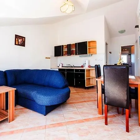 With A Parking Space - 15497 Apartmán Rogoznica (Sibenik-Knin)
