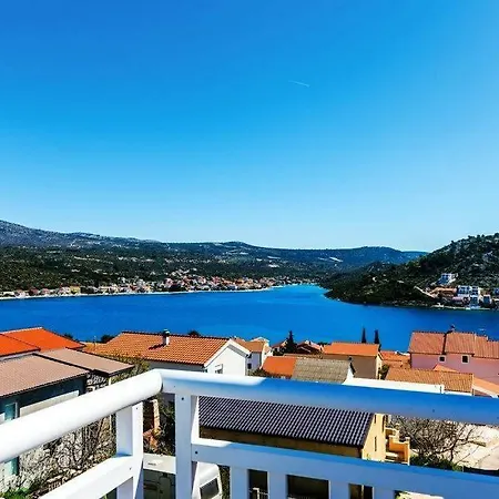 With A Parking Space Rogoznica - 15497 * Rogoznica (Sibenik-Knin)