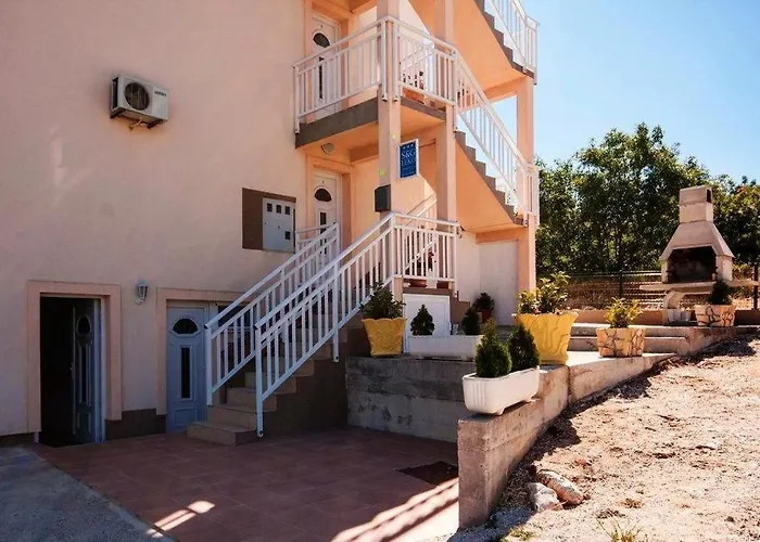 With A Parking Space - 15497