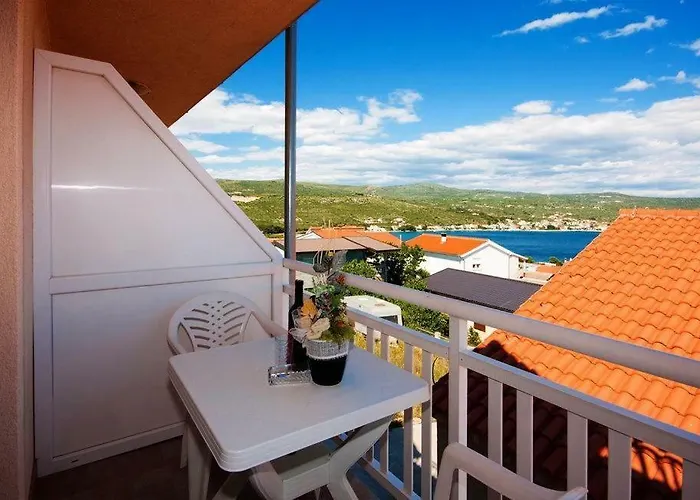 With A Parking Space - 15497 *