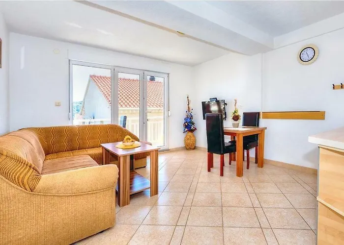 With A Parking Space - 15497 *